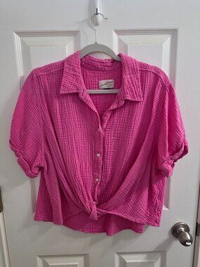 Pre-loved Universal Thread Short Sleeve Gauze Cotton Twist‑Front Button Shirt